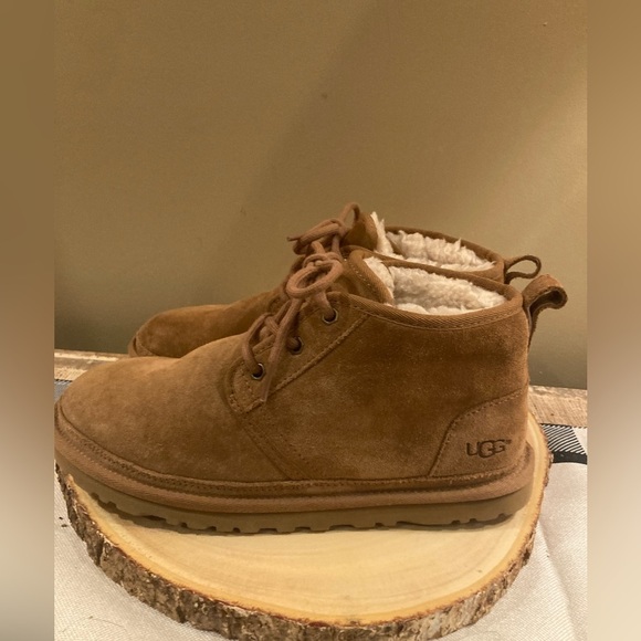 UGG Men’s Neumel Chukka Chesnut Brown Suede‎ Ankle Boots S/N 3236 US Size 8 - Picture 1 of 11